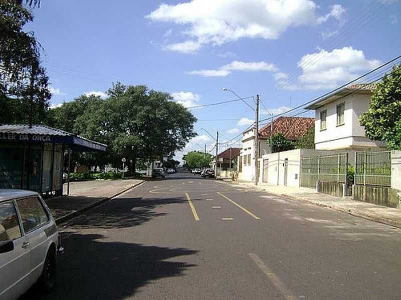 MINEIROS DO TIET-SP-RUA DA CIDADE-FOTO:GERSON LUCIANO - MINEIROS DO TIET - SP