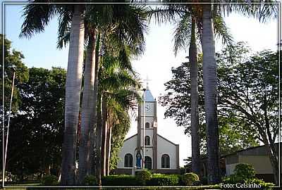 PRAA E IGREJA-FOTO:CELSINHOF  - MIRALUZ - SP