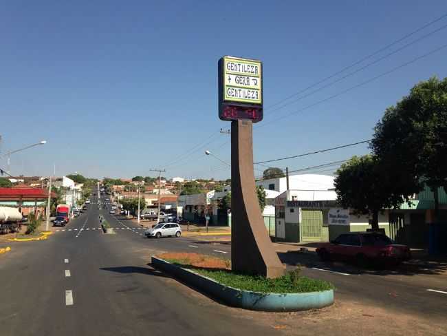 ENTRADA DA CIDADE, POR PAULO VALVERDE - MIRANDPOLIS - SP