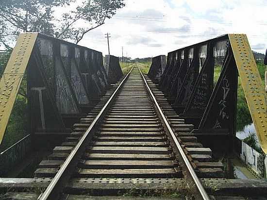 MOGI DAS CRUZES-SP-FERROVIA CENTRAL DO BRASIL SOBRE O RIO TIET-FOTO:DANIEL SOUZA LIMA - MOGI DAS CRUZES - SP