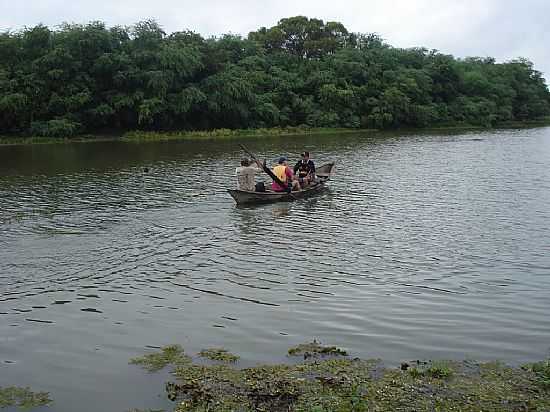 PASSEIO DE BARCO EM POES-FOTO:BRUNO B. DOS SANTOS - POES - BA