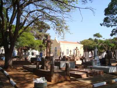 CEMITRIO MUNICIPAL DE MOJI-MIRIM, SP, POR ROBERTO GASPARINNI - MOGI-MIRIM - SP