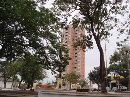 MOJI-MIRIM SP - PRAA NOVE DE JULHO, POR ROBERTO GASPARINNI - MOGI-MIRIM - SP