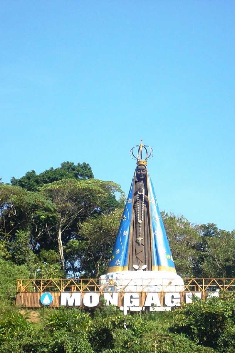 MONGAGU-SP-IMAGEM DE N.SRA.APARECIDA  13 MTS DE ALTURA-FOTO:MARCO .MOUNTAIN - MONGAGU - SP