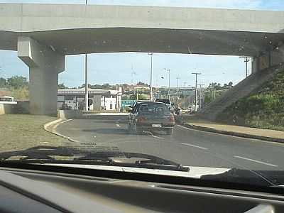 VIADUTO-FOTO:PELEGRINO  - MONTE APRAZVEL - SP