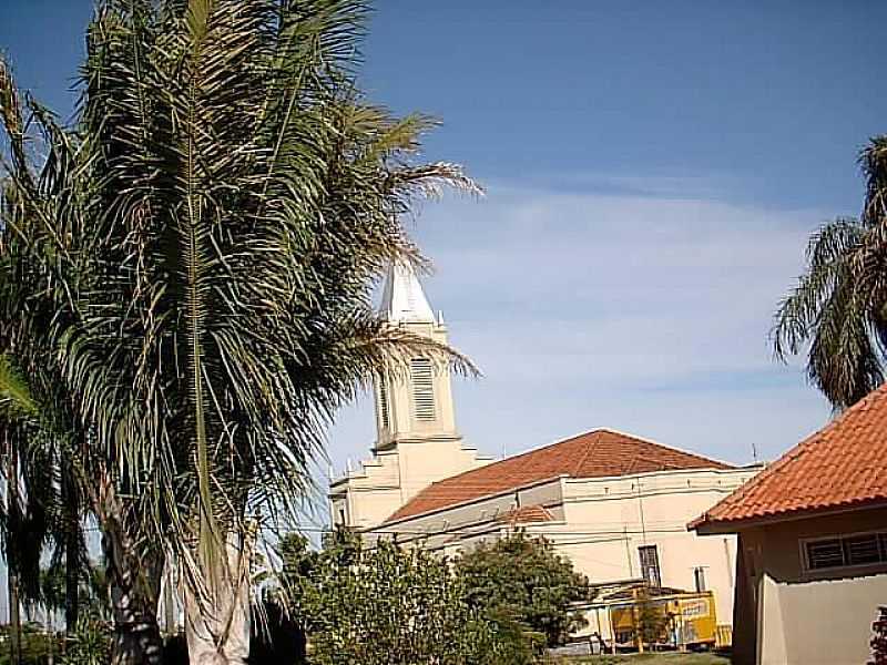 NHANDEARA-SP-FUNDOS DA MATRIZ DE SO JOO BATISTA-FOTO:FACEBOOK - NHANDEARA - SP