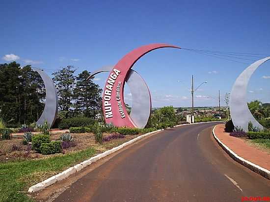 NUPORANGA-SP-PRTICO DE ENTRADA-FOTO:MARCO AURELIO ESPARZ - NUPORANGA - SP