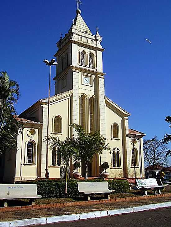 IGREJA DE SANTO ANTNIO EM OCAUU-SP-FOTO:FABIO VASCONCELOS - OCAUU - SP