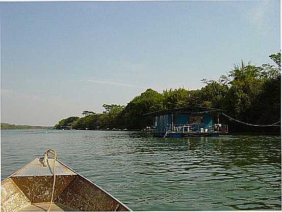 RANCHO FLUTUANTE NO RIO GRANDE POR PEDROLUIZALCAZAS  - ORINDIVA - SP