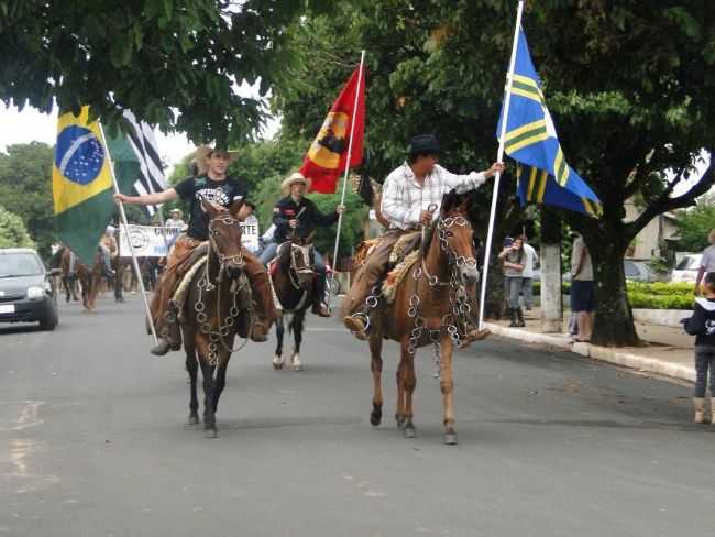 CAVALGADA, POR ERICA AMORIM - OSCAR BRESSANE - SP
