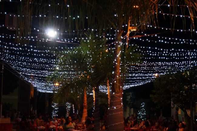 NATAL ILUMINADO - PRAA DA MATRIZ, POR ERICA AMORIM - OSCAR BRESSANE - SP