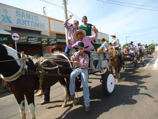 CAVALGADA, POR ERICA AMORIM - OSCAR BRESSANE - SP