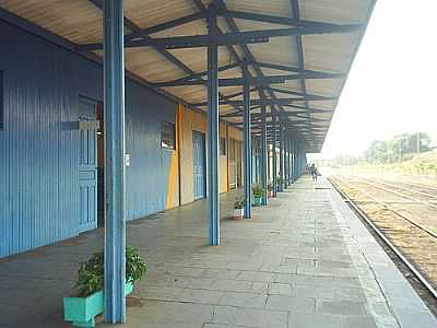 ESTAO FERROVIRIA 
POR CLOVIS CARLOS FERREIRA  - OSVALDO CRUZ - SP