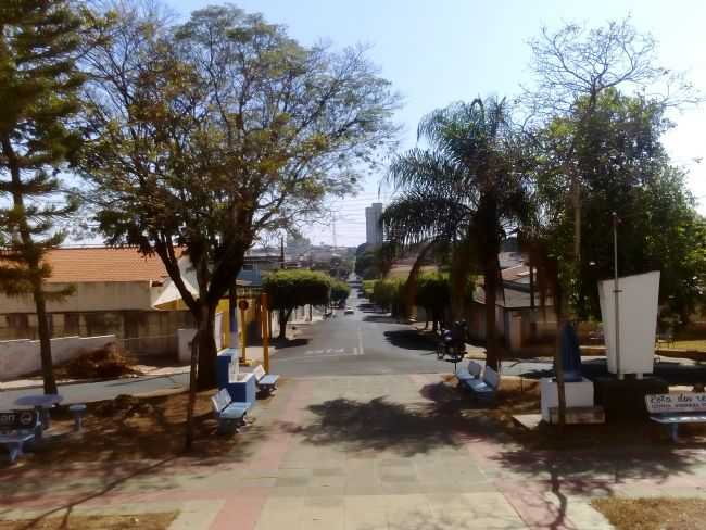 PRAA - IGREJA NOSSA SENHORA APARECIDA, POR EMANUEL - OSVALDO CRUZ - SP