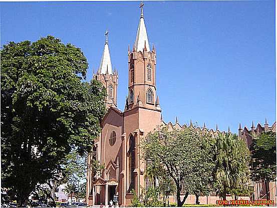 CATEDRAL DO SENHOR BOM JESUS EM OURINHOS-SP-FOTO:VICENTE A. QUEIROZ - OURINHOS - SP