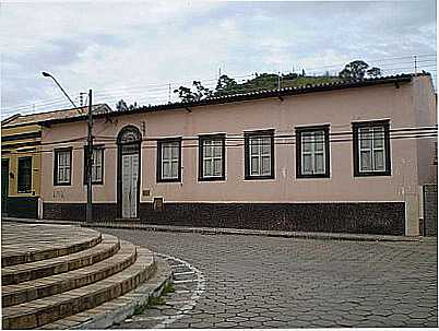 CASA ANTIGA POR MARCELO PARISE PETAZONI  - PARAIBUNA - SP