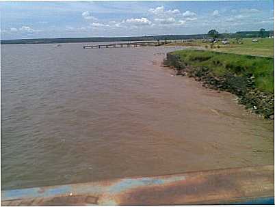 REPRESA EM PARANAPANEMA, POR ADRIANO FLOTER - PARANAPANEMA - SP