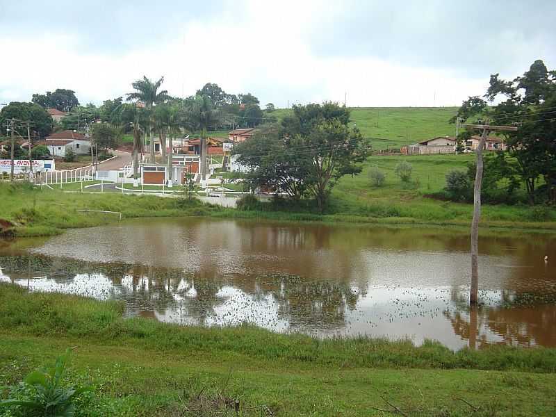 PARDINHO-SP-SERVIO DE CAPTAO DE GUA DO RIO PARDO-FOTO:LUIZ CARLOS CAVALCHUKI - PARDINHO - SP