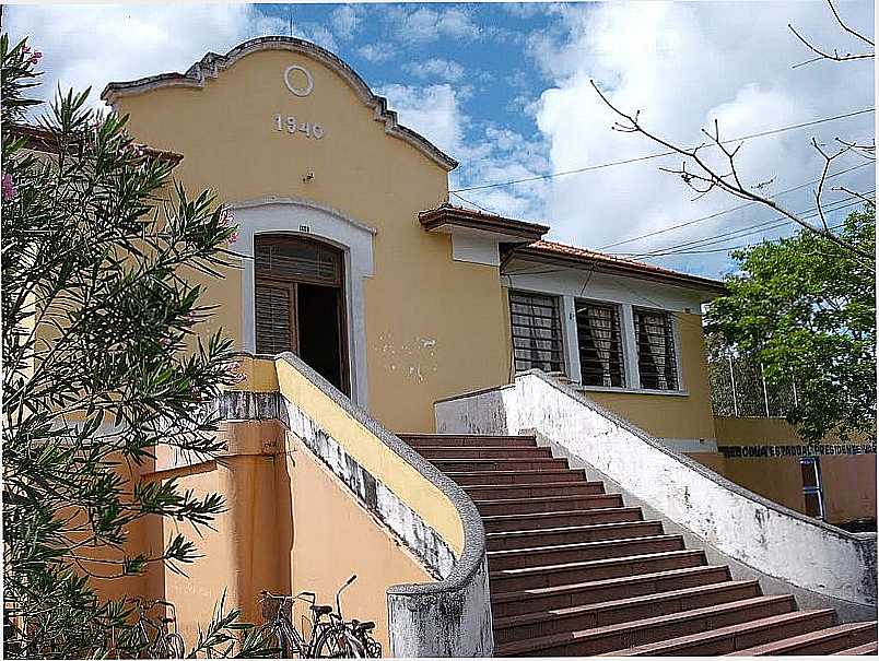 PARIQUERA-AU-SP-COLGIO PRESIDENTE VARGAS-FOTO:SANDRO SASHZ祝 - PARIQUERA-AU - SP