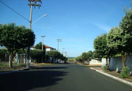 ENTADA DA CIDADE, POR PARISIENSE - PARISI - SP