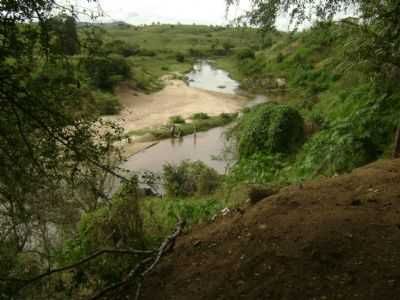 RIO CORREGO DO NADO, POR SANDRA - POTIRAGU - BA