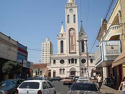 IGREJA MATRIZ  FOTO
POR AARAYMOND  - PENPOLIS - SP