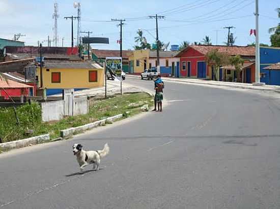 AS CASAS COLORIDAS DE PRADO-BA-FOTO:PAULO C T BITTENCOUR - PRADO - BA