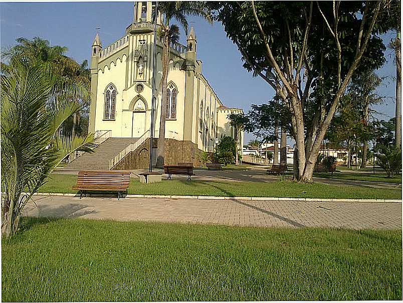 PINDORAMA-SP-IGREJA MATRIZ-FOTOMAURO LUIZ BENEDITO DA COSTA - PINDORAMA - SP