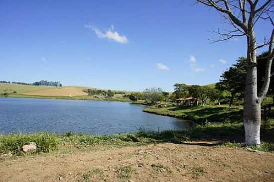 REPRESA EM PINHALZINHO-FOTO:ERNANDES C SANTOS - PINHALZINHO - SP