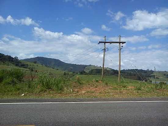 VISTA DA REGIO DE PIRACAIA, PARTIR DA ESTRADA-FOTO:MAURICIO MORAES - PIRACAIA - SP