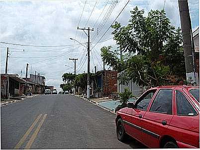 RUA DE PIRAPITINGUI-FOTO:LUZIACRUZFRATA  - PIRAPITINGUI - SP