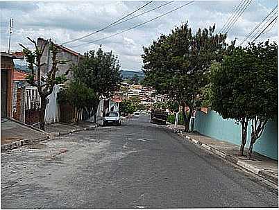 RUA-FOTO:LUZIACRUZFRATA  - PIRAPITINGUI - SP