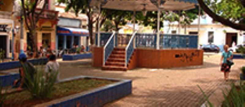 PIRAPORA DO BOM JESUS-SP-PRAA CENTRAL-FOTO:WWW.CAMARAPIRAPORADOBOMJESUS. - PIRAPORA DO BOM JESUS - SP