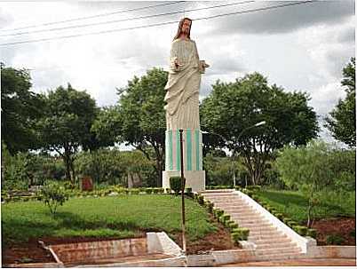 CRISTO, POR FABI POZENA - PLATINA - SP