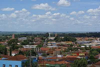 FOTO DA TORRE CENTRAL DE PONTAL POR DANILO F MACEDO - PONTAL - SP