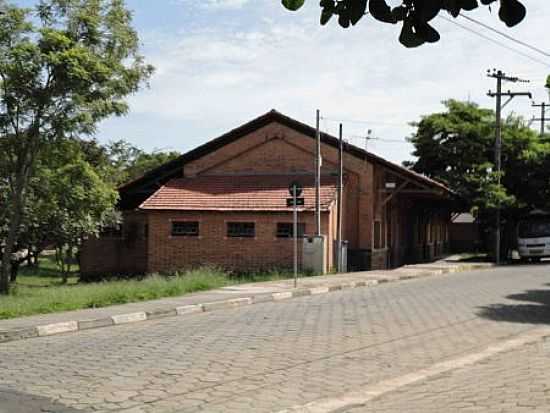 PORTO FELIZ-SP-ANTIGO ARMAZM DA FERROVIA,HOJE BIBLIOTECA-FOTO:JULIO MORAES - PORTO FELIZ - SP