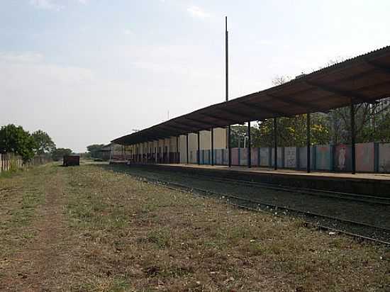 ANTIGA ESTAO FERROVIRIA DE PRESIDENTE WENCESLAU-FOTO:SILVESTRE DOS SANTOS - PRESIDENTE VENCESLAU - SP