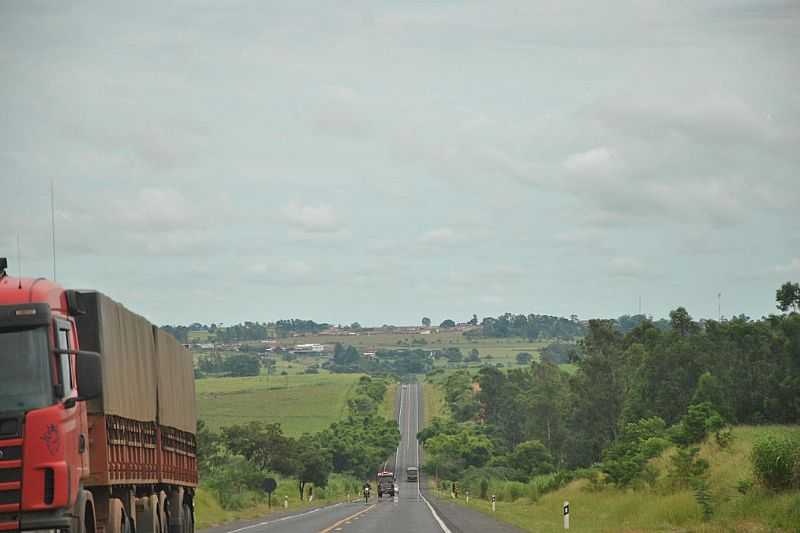 CHEGANDO EM QUAT - SP FOTO DE SUZANA GIORGI - QUAT - SP