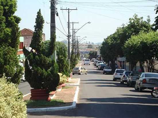 AV.JOS BONIFCIO EM REGENTE FEIJ-FOTO:LUCAS SOUZA - REGENTE FEIJ - SP