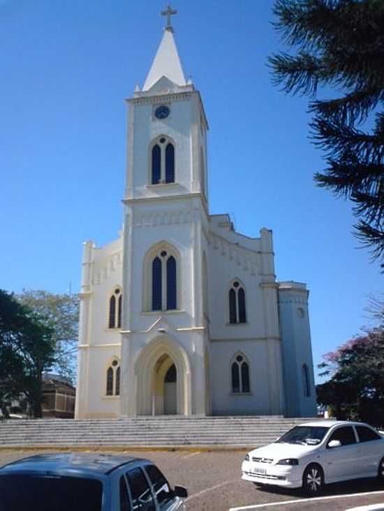 IGREJA MATRIZ DE REGENTE FEIJ-FOTO:LUCAS SOUZA - REGENTE FEIJ - SP