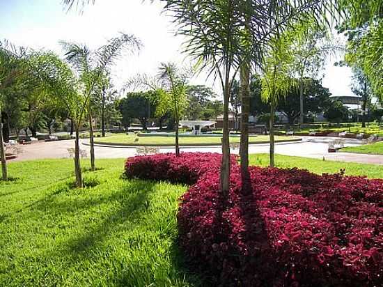 PRAA DA FONTE EM REGENTE FEIJ-FOTO:J. PAULO SANTANA - REGENTE FEIJ - SP