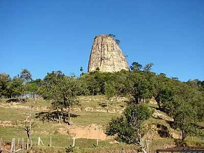 TORRE DE PEDRA-FOTO:FATIMANTUNES  - RIBEIRO CORRENTE - SP