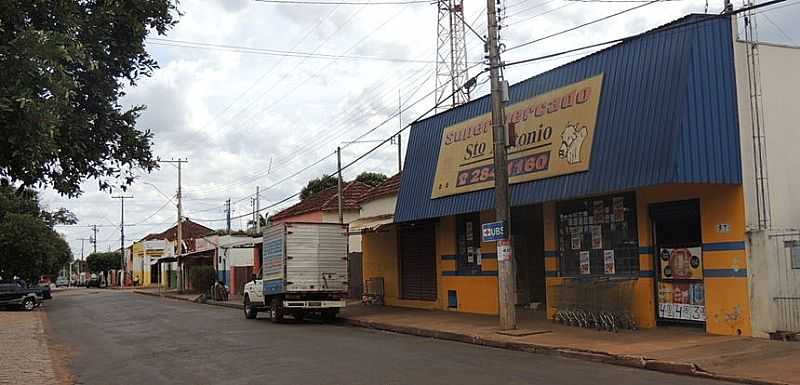 RIBEIRO DOS SANTOS-SP-RUA COMERCIAL NO CENTRO DO DISTRITO-FOTO:OLIMPIA24HORAS.COM  - RIBEIRO DOS SANTOS - SP