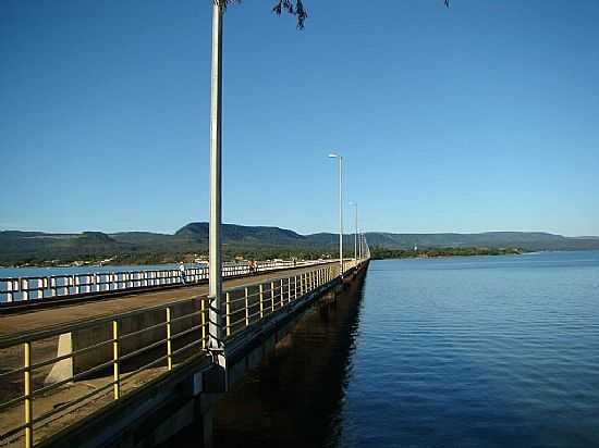 PONTE SOBRE O RIO GRANDE NA DIVISA DE MG/SP EM RIFAINA-SP-FOTO:ALEXANDRE BONACINI - RIFAINA - SP