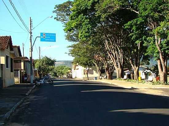 PRAA E RUA DE RIFAINA-SP-FOTO:ALEXANDRE BONACINI - RIFAINA - SP