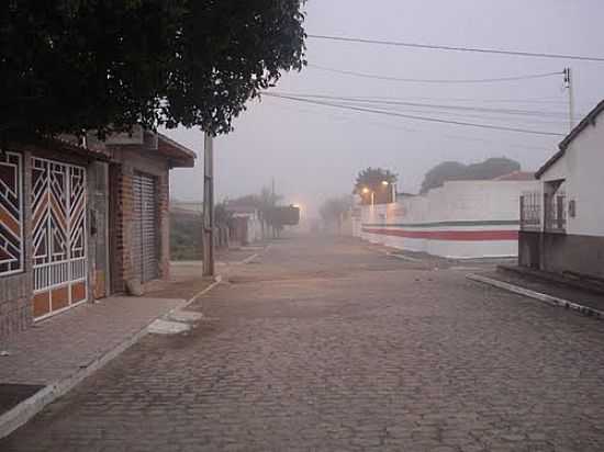 AV. CENTRO OESTE POR IBRAIMQUIXABEIRA - QUIXABEIRA - BA