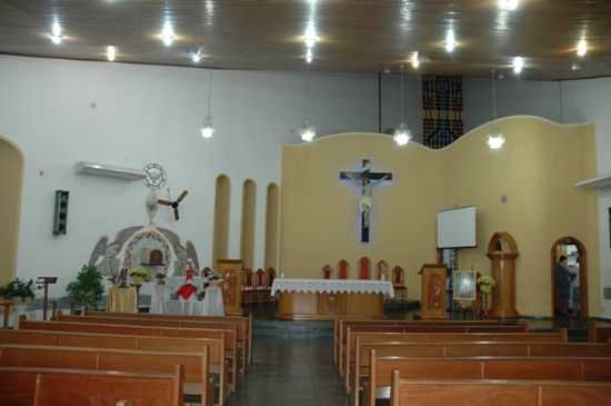 ALTAR DA IGREJA, POR LUCAS FERNANDO  - ROSANA - SP