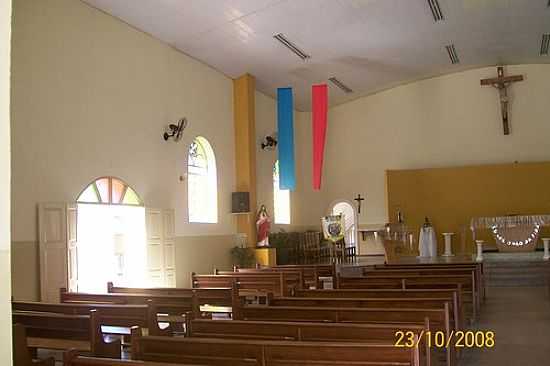 INTERIOR DA IGREJA MATRIZ DE SANTANA EM ROSEIRA-SP-FOTO:ROTADOSAMBA CELSOCAR - ROSEIRA - SP