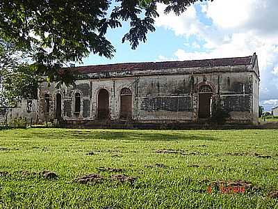 ANTIGA ESTAO FERROVIRIA-FOTO:MAURICIO CAETANO DE   - RUBICEA - SP