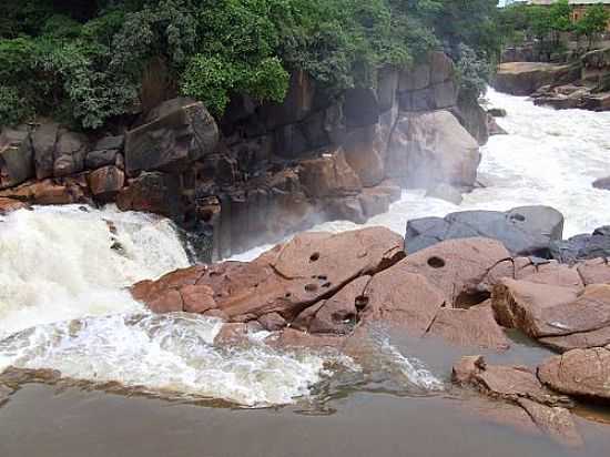 SALTO DO RIO TIET EM SALTO-SP-FOTO:CAIO GRACO MACHADO - SALTO - SP